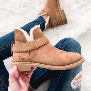 UGG Mckay Bootie size 6.5